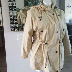 Tudor rain jacket. Large.
